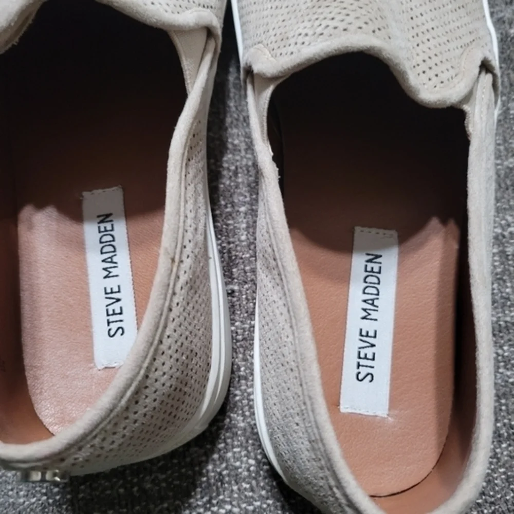 Steve Madden Zarray size 9.5 ladies slip on shoes‎